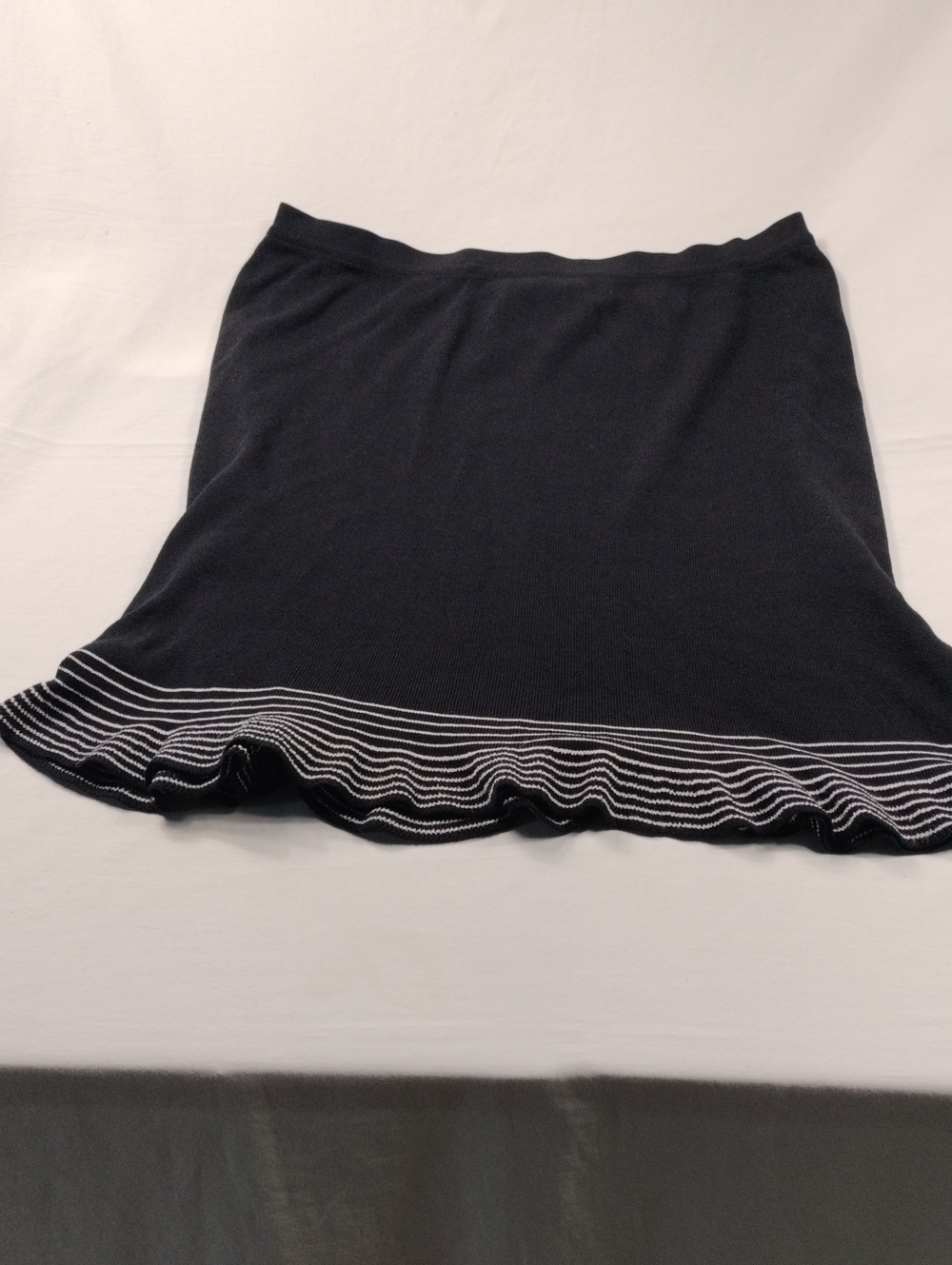 Sag Harbor Black Knit Skirt with White Striped Ruffle Hem Size Large